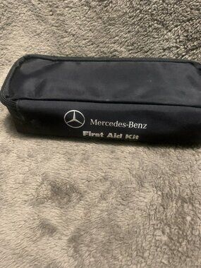2014-19 Mercedes Benz Genuine FIRST AID KIT BQ 4 86 0043